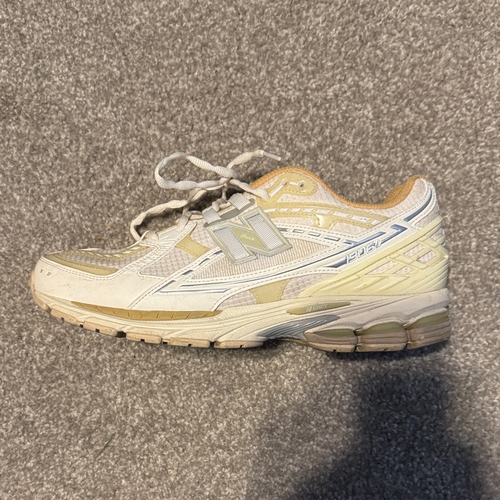 New Balance Cream and Tan Running Shoes 1906